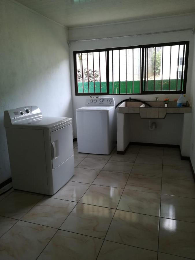 Apartamento Lopez Y Azofeifa Portete Екстериор снимка